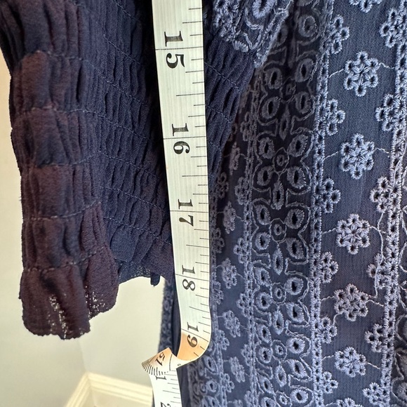 Alice + Olivia Pammy Eyelet Navy Blue - Picture 4 of 9